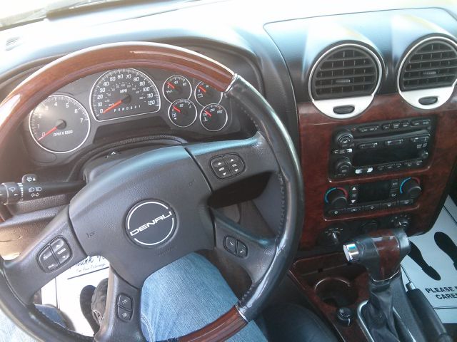 2006 GMC Envoy XL LS 2500hd CREW CAB 4X4 Diesel