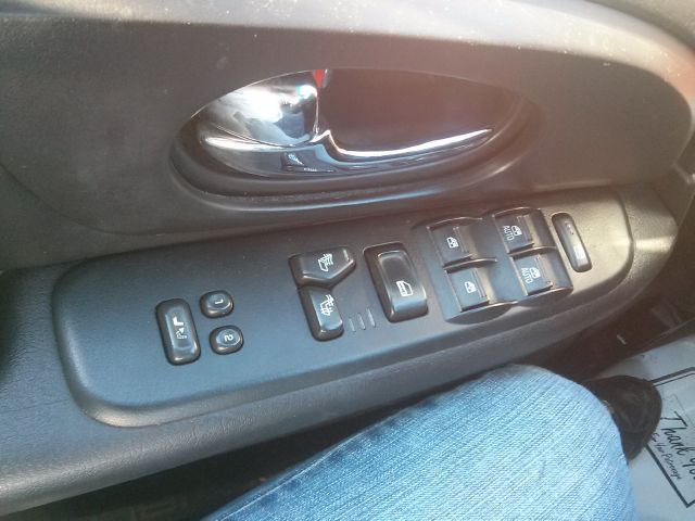 2006 GMC Envoy XL LS 2500hd CREW CAB 4X4 Diesel