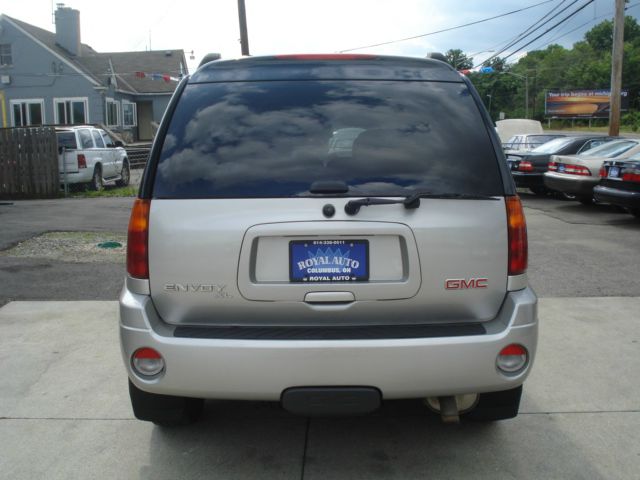2006 GMC Envoy XL LS 2500 HD