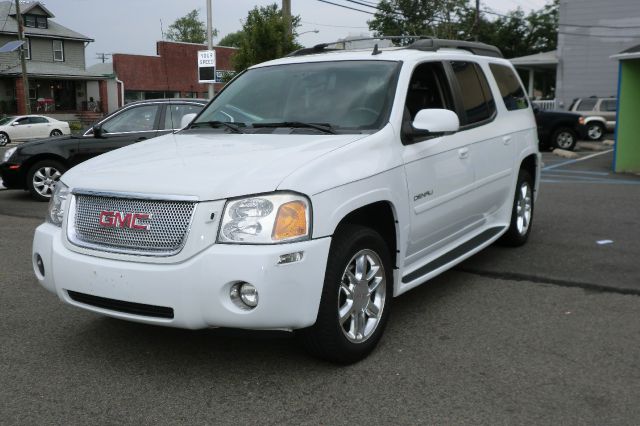 2006 GMC Envoy XL LS 2500hd CREW CAB 4X4 Diesel