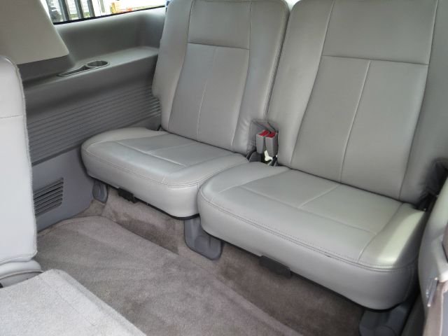 2006 GMC Envoy XL LS 2500hd CREW CAB 4X4 Diesel