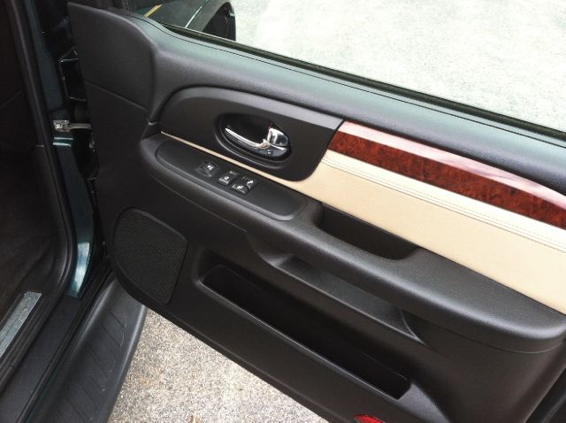 2006 GMC Envoy XL LS 2500 HD