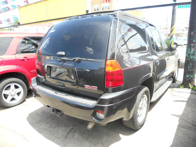 2006 GMC Envoy XL LS 2500 HD