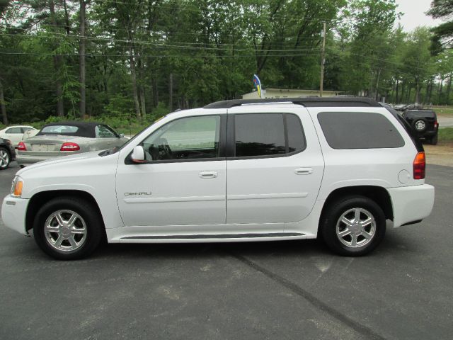 2006 GMC Envoy XL LS 2500hd CREW CAB 4X4 Diesel