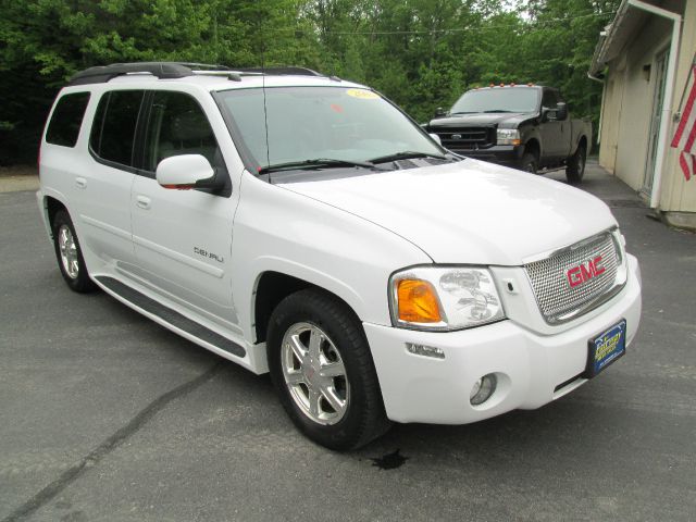 2006 GMC Envoy XL LS 2500hd CREW CAB 4X4 Diesel
