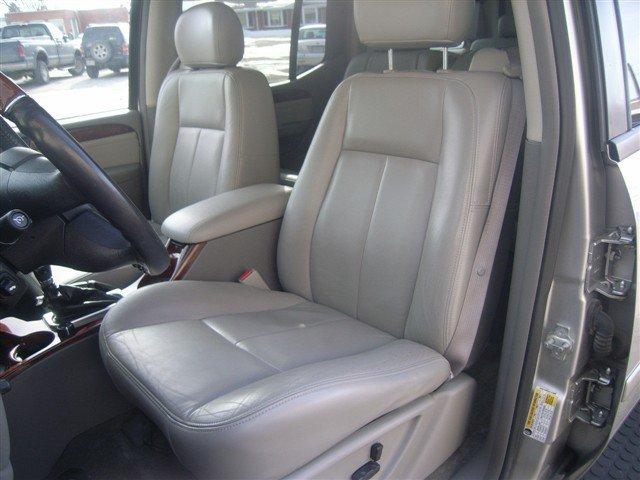2006 GMC Envoy XL EX Sedan 4D