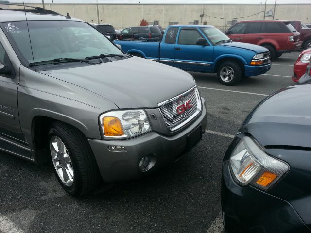 2006 GMC Envoy XL LS 2500hd CREW CAB 4X4 Diesel
