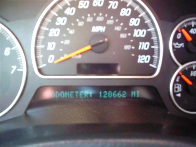 2004 GMC Envoy XUV LS 2500hd CREW CAB 4X4 Diesel