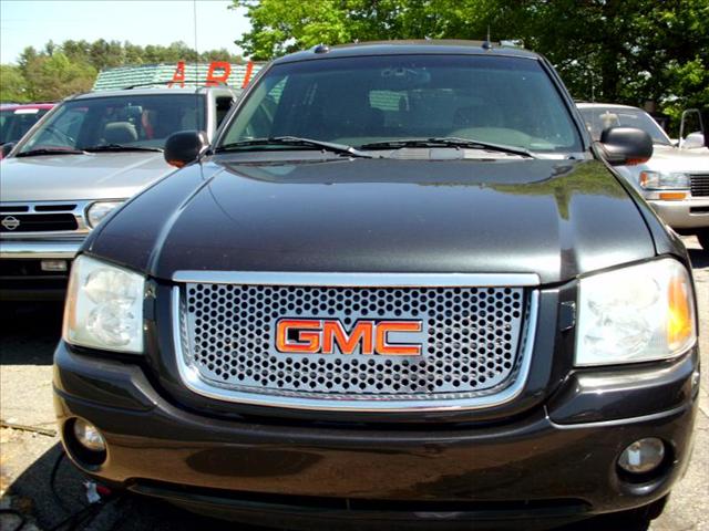 2004 GMC Envoy XUV LS 2500hd CREW CAB 4X4 Diesel