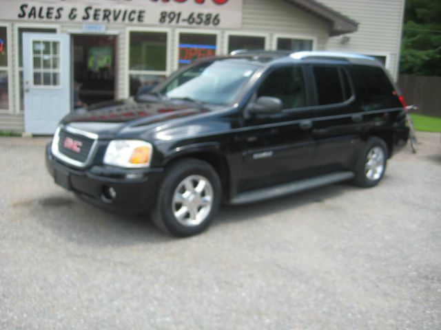 2004 GMC Envoy XUV 4 Dr 2.5 Sedan