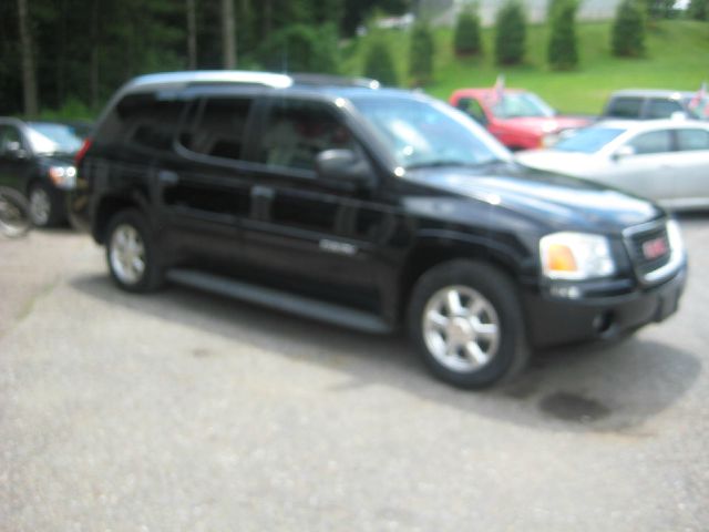 2004 GMC Envoy XUV 4 Dr 2.5 Sedan