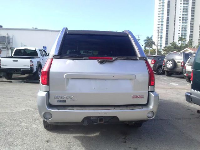 2004 GMC Envoy XUV Sport 1500 4X4