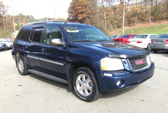 2004 GMC Envoy XUV 4 Dr 2.5 Sedan