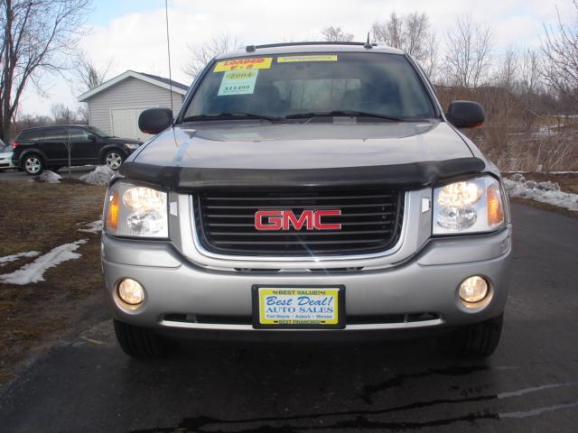 2004 GMC Envoy XUV GS Super Sharp