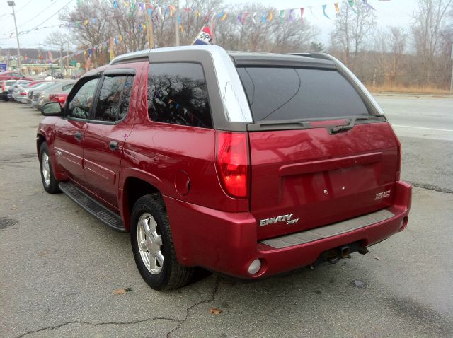 2004 GMC Envoy XUV 4 Dr 2.5 Sedan