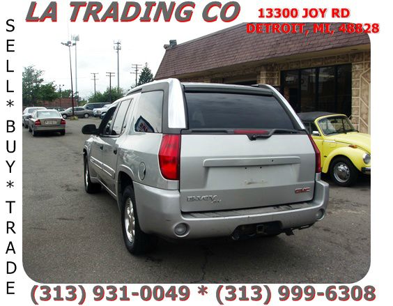 2004 GMC Envoy XUV 4 Dr 2.5 Sedan