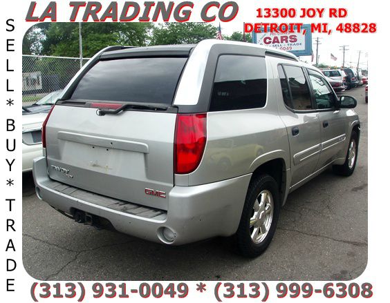 2004 GMC Envoy XUV 4 Dr 2.5 Sedan