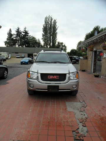 2004 GMC Envoy XUV 4 Dr 2.5 Sedan