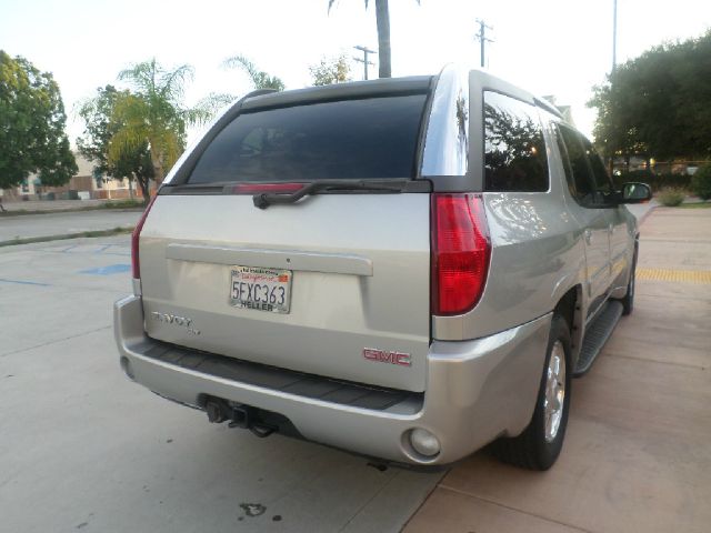 2004 GMC Envoy XUV 4 Dr 2.5 Sedan