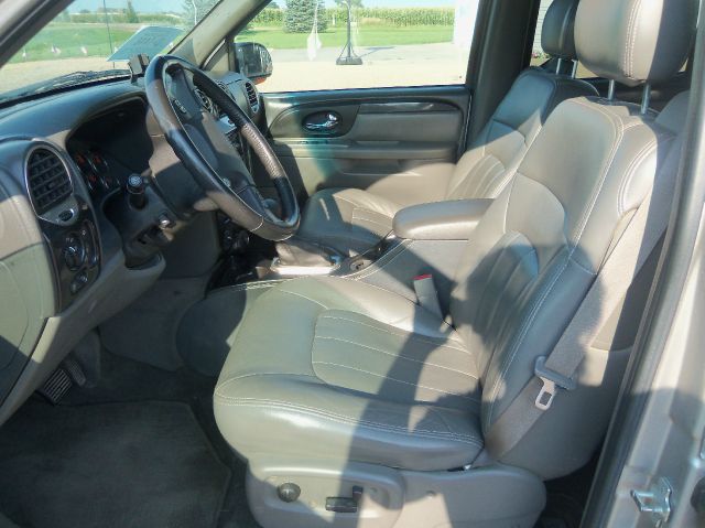 2004 GMC Envoy XUV 4x4 Crew Cab LE