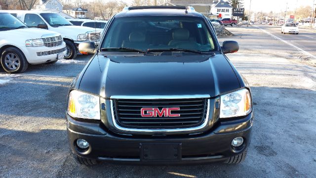 2004 GMC Envoy XUV 4 Dr 2.5 Sedan