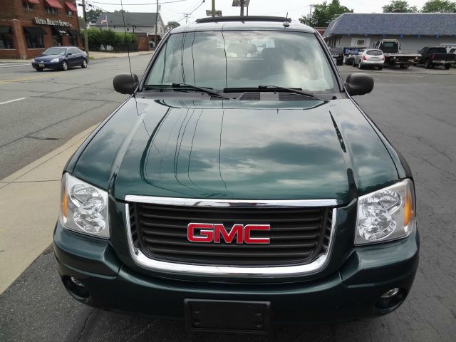 2005 GMC Envoy XUV 4 Dr 2.5 Sedan