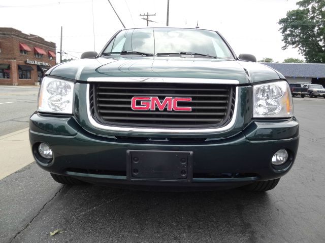 2005 GMC Envoy XUV 4 Dr 2.5 Sedan