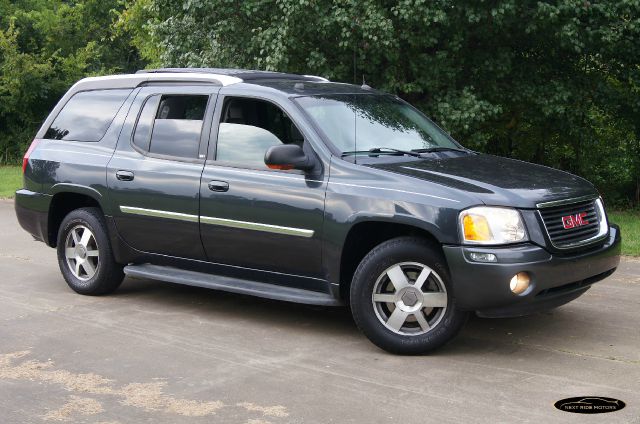 2005 GMC Envoy XUV 4 Dr 2.5 Sedan