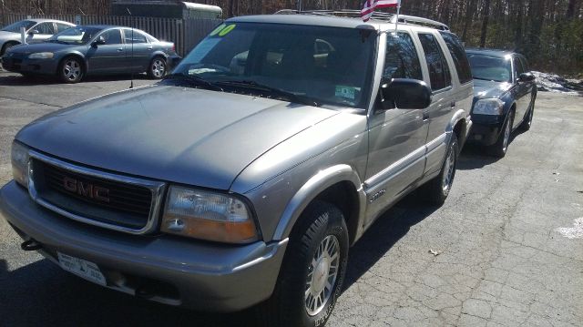 2000 GMC Jimmy LT WB Disney PKG