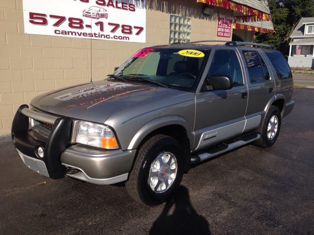 2000 GMC Jimmy LT WB Disney PKG