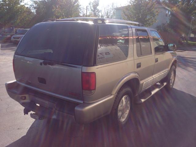 2000 GMC Jimmy LT WB Disney PKG