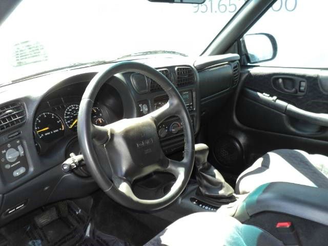 2001 GMC Jimmy 1500 LS 4WD