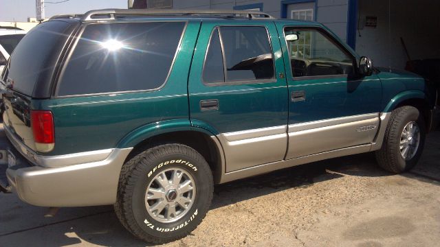1998 GMC Jimmy or Envoy 1500 SLT 4X4