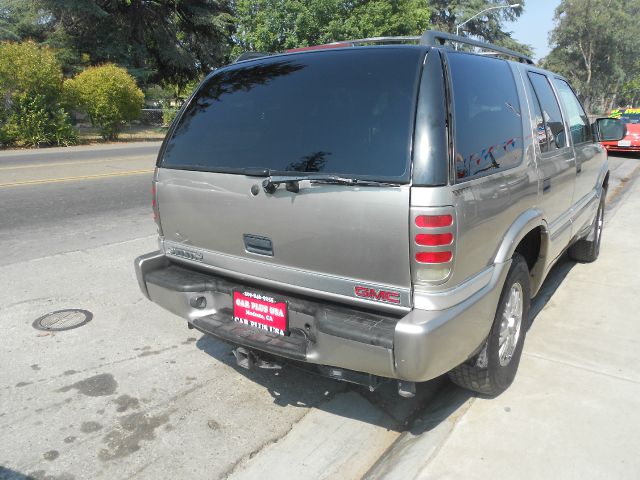 1999 GMC Jimmy or Envoy 1500 SLT 4X4