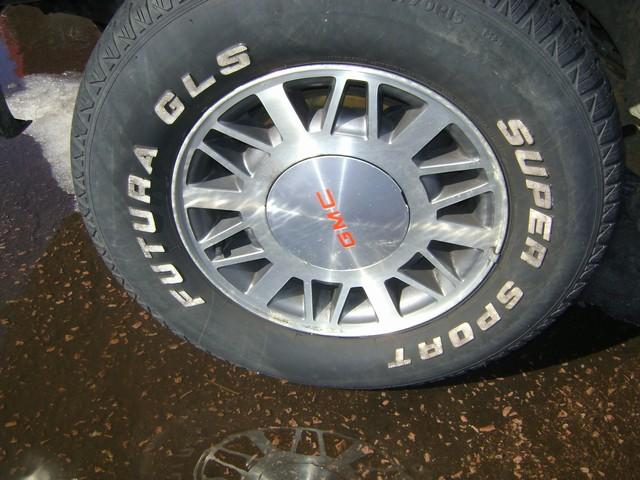 1999 GMC Jimmy or Envoy Lariat SD Super Cab