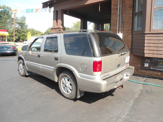 2000 GMC Jimmy or Envoy 1500 SLT 4X4