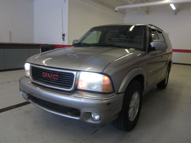 2000 GMC Jimmy or Envoy 1500 SLT 4X4