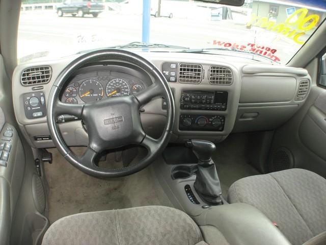 2000 GMC Jimmy or Envoy Luxury- Navigation