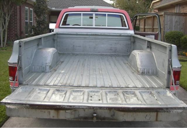 1980 GMC K2500 2.0L Automatic SE