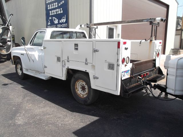 1987 GMC R2500 Lariat 4D Crew Cab Truck