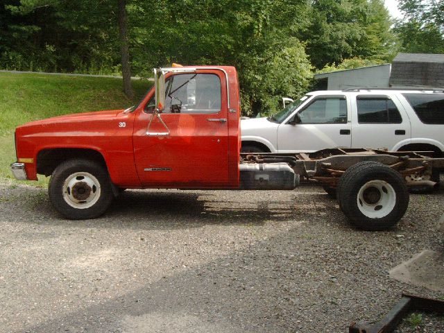 1989 GMC R3500 5dr HB (natl) Hatchback