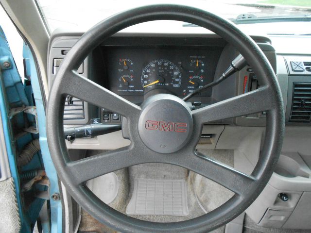 1993 GMC Safari 2.8L Manual Quattro