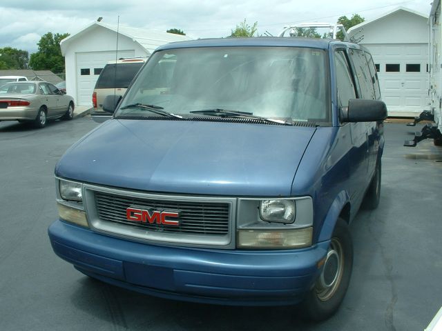 1996 GMC Safari Supercab Flareside 145 4x4 Truck