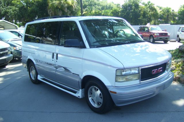 1998 GMC Safari SLT