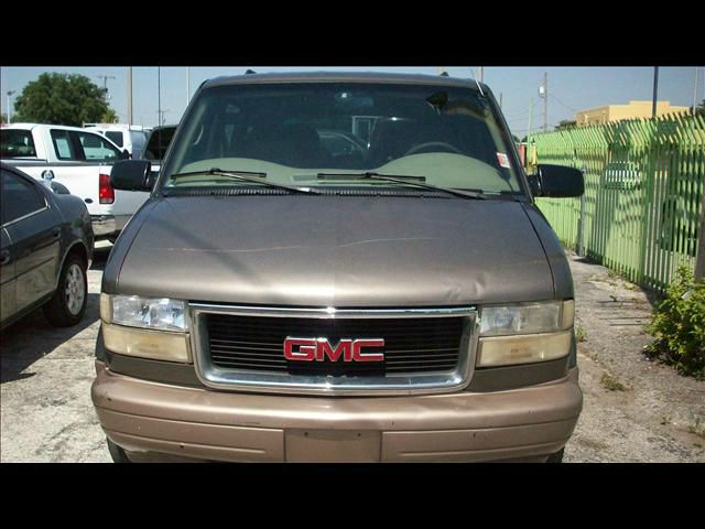 1999 GMC Safari FX35 AWD