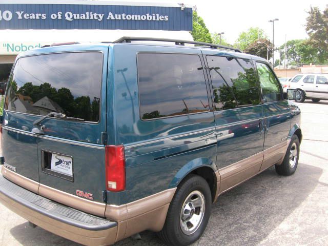 1999 GMC Safari FX35 AWD