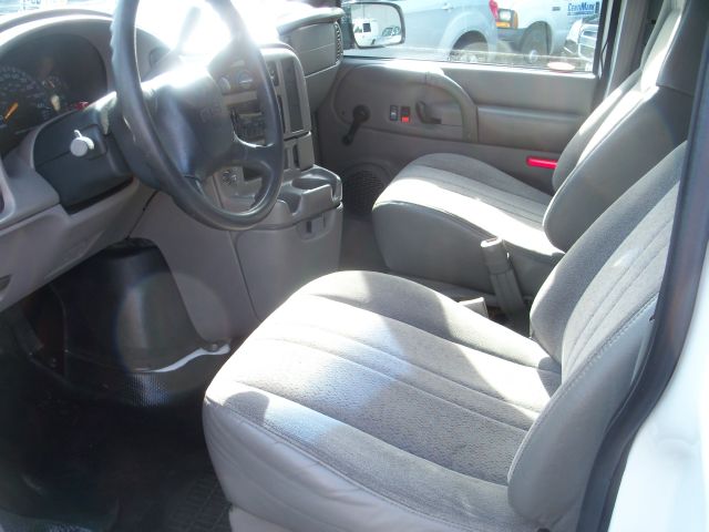 2000 GMC Safari Sport PZEV