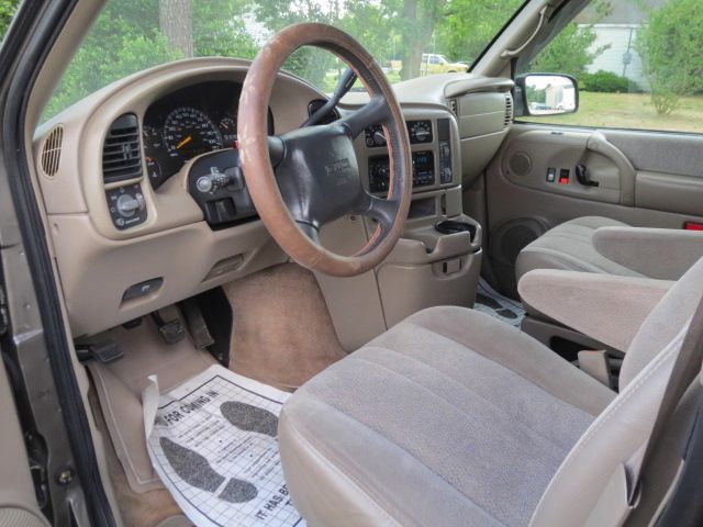 2000 GMC Safari 4wd