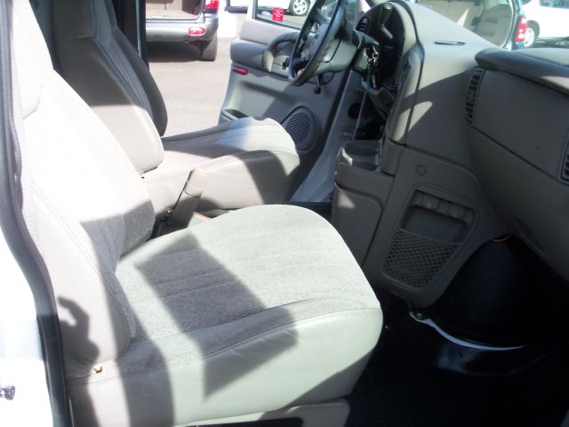 2000 GMC Safari Sport PZEV