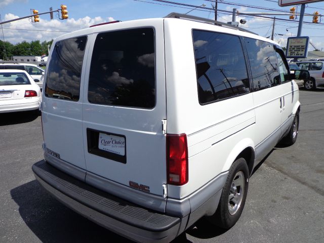 2000 GMC Safari EX - DUAL Power Doors